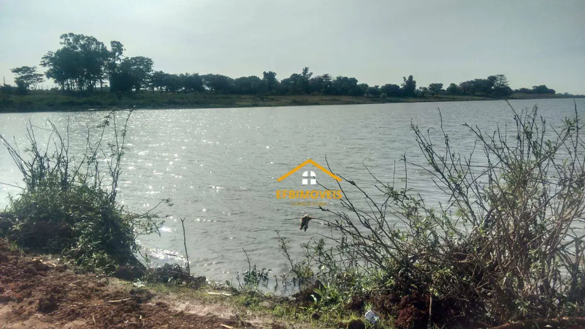 Foto 5 de Terreno / Lote à venda, 213m2 em Planura - MG