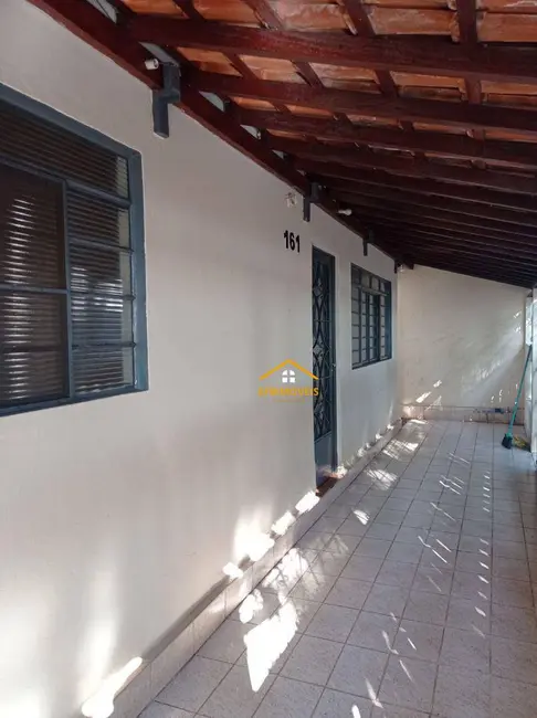 Foto 1 de Casa com 2 quartos à venda, 136m2 em Jardim Santa Rosa, Nova Odessa - SP