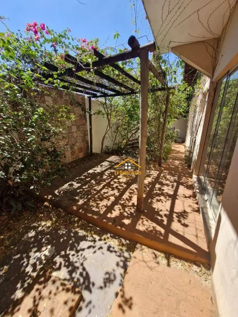 Foto 2 de Casa com 3 quartos à venda, 300m2 em Jardim Bela Vista, Nova Odessa - SP