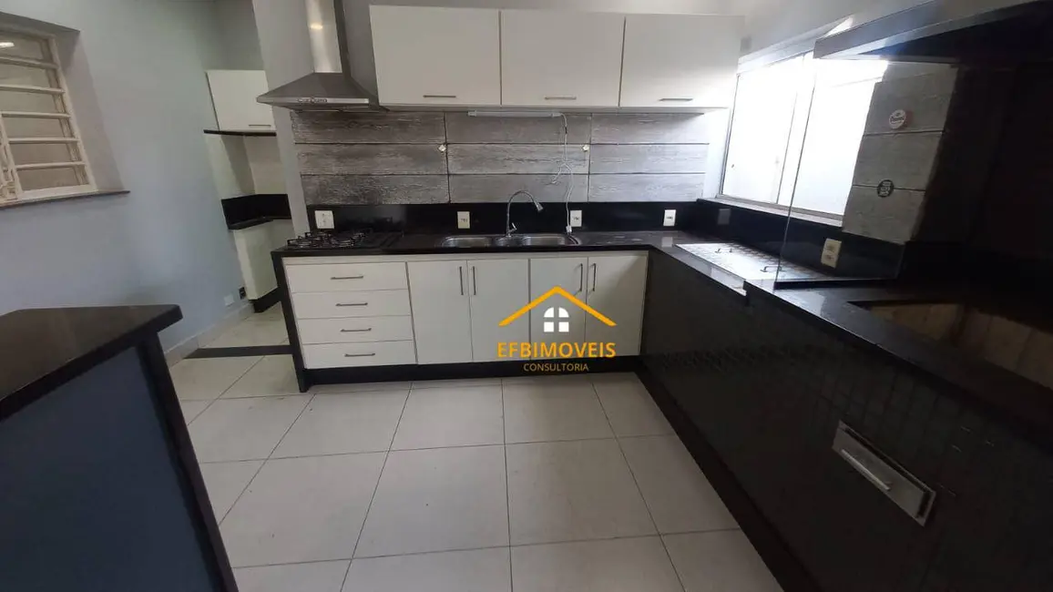 Foto 9 de Casa com 3 quartos à venda, 450m2 em Jardim Ipiranga, Americana - SP