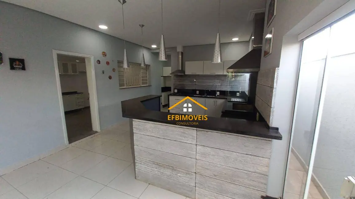 Foto 6 de Casa com 3 quartos à venda, 450m2 em Jardim Ipiranga, Americana - SP