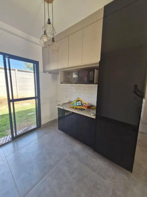 Casa com 2 quartos para alugar, 44m2 em Americana - SP - imagem 1 Foto 1 de Casa com 2 quartos para alugar, 44m2 em Americana - SP