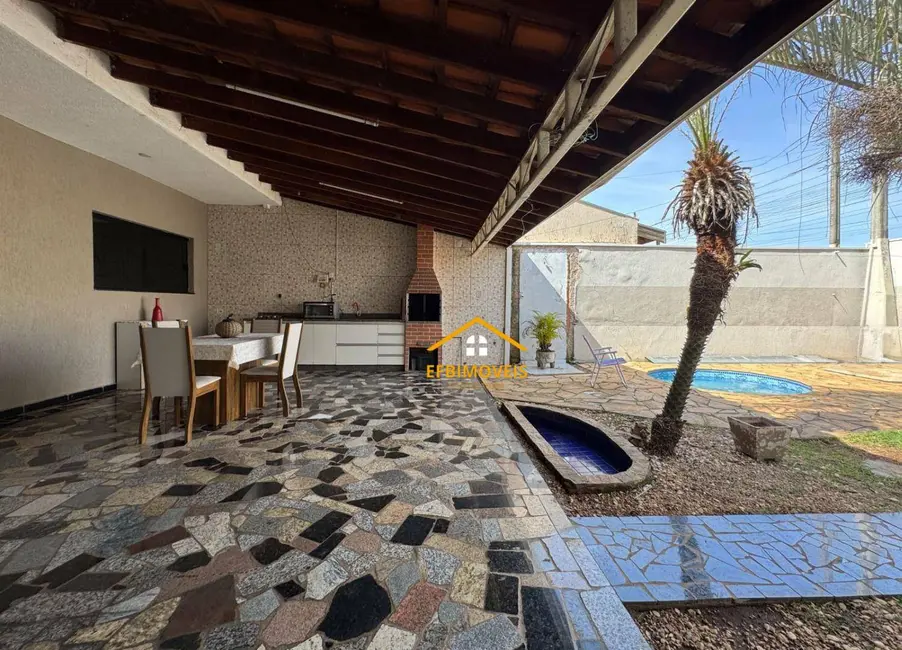 Foto 4 de Sobrado com 3 quartos à venda, 157m2 em Jardim Santa Rita I, Nova Odessa - SP