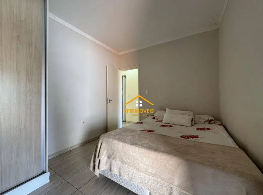 Foto 6 de Sobrado com 3 quartos à venda, 157m2 em Jardim Santa Rita I, Nova Odessa - SP