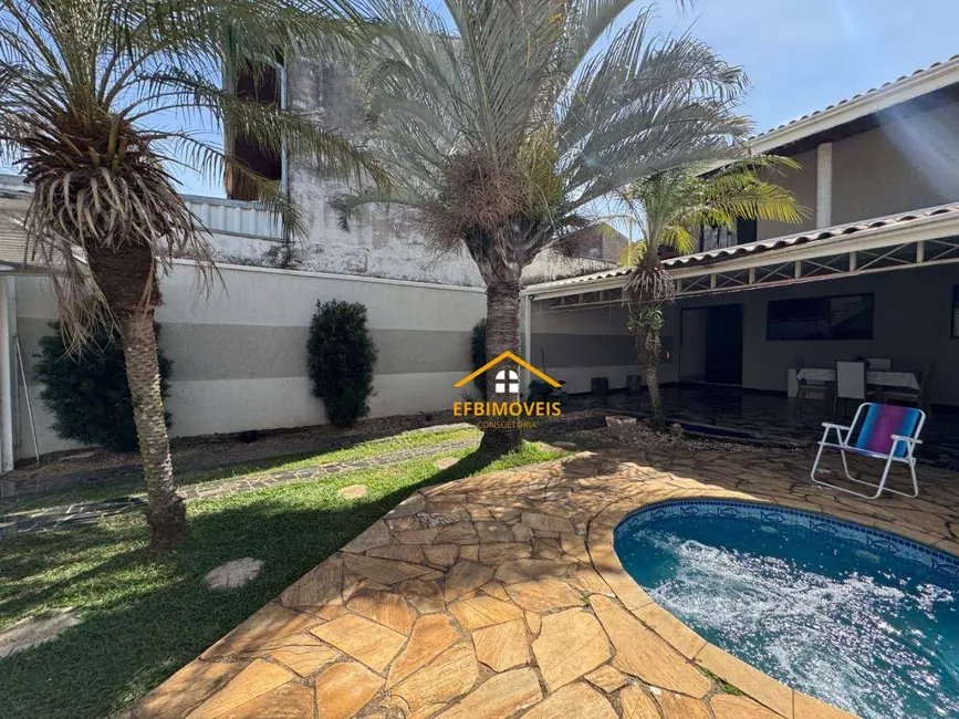 Foto 1 de Sobrado com 3 quartos à venda, 157m2 em Jardim Santa Rita I, Nova Odessa - SP