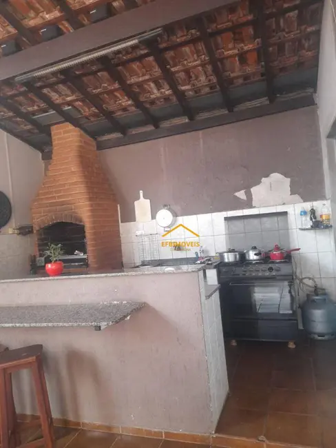 Casa com 3 quartos à venda, 372m2 em Jardim Bela Vista, Nova Odessa - SP - imagem 6 Foto 6 de Casa com 3 quartos à venda, 372m2 em Jardim Bela Vista, Nova Odessa - SP