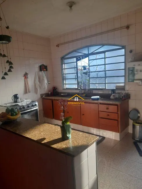 Casa com 3 quartos à venda, 372m2 em Jardim Bela Vista, Nova Odessa - SP - imagem 5 Foto 5 de Casa com 3 quartos à venda, 372m2 em Jardim Bela Vista, Nova Odessa - SP