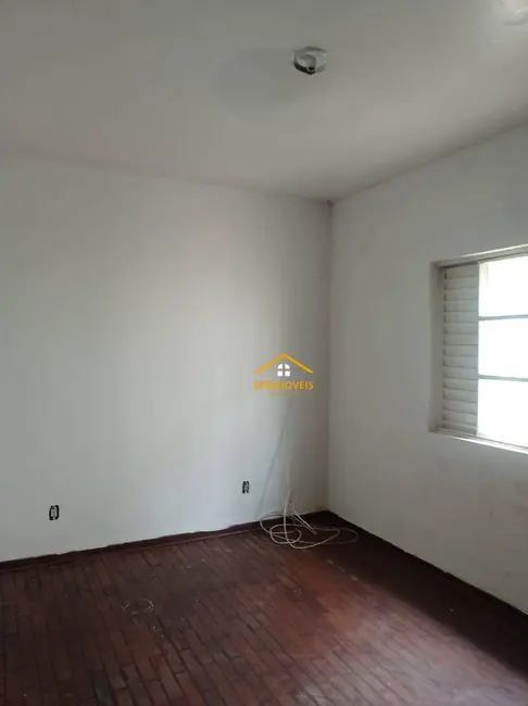 Foto 2 de Casa com 3 quartos à venda, 300m2 em Jardim de Éden, Nova Odessa - SP