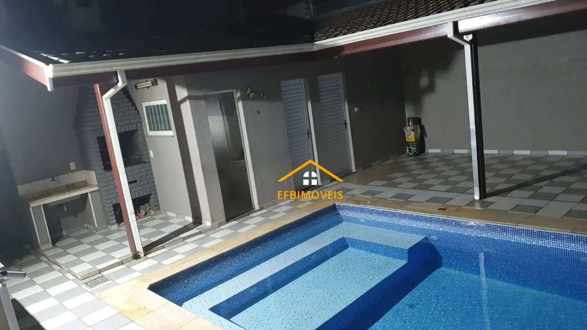 Foto 2 de Casa com 3 quartos à venda, 312m2 em Jardim Nossa Senhora de Fátima, Nova Odessa - SP