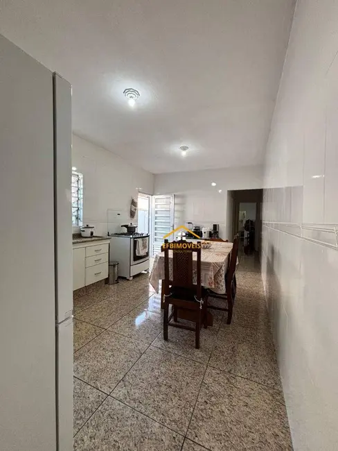 Foto 5 de Casa com 2 quartos à venda, 175m2 em Jardim Nove de Julho, São Paulo - SP