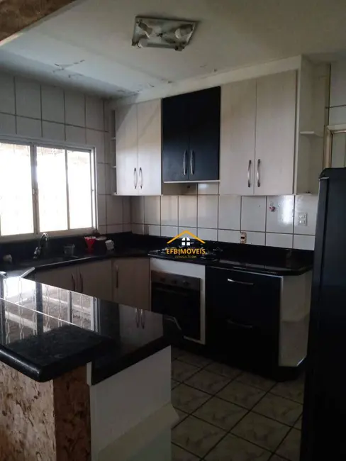 Foto 2 de Casa com 2 quartos à venda, 330m2 em Jardim São Jorge, Nova Odessa - SP