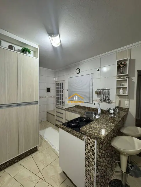 Foto 6 de Casa com 3 quartos à venda, 180m2 em Jardim Nielsen Ville, Americana - SP