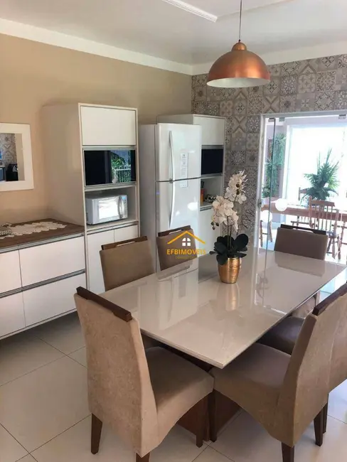 Casa com 3 quartos à venda, 300m2 em Jardim Primavera, Nova Odessa - SP - imagem 9 Foto 9 de Casa com 3 quartos à venda, 300m2 em Jardim Primavera, Nova Odessa - SP