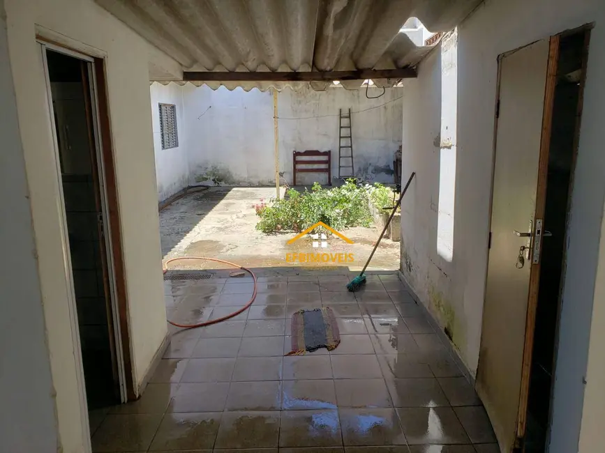 Foto 4 de Casa com 3 quartos à venda, 300m2 em Jardim Santa Rosa, Nova Odessa - SP