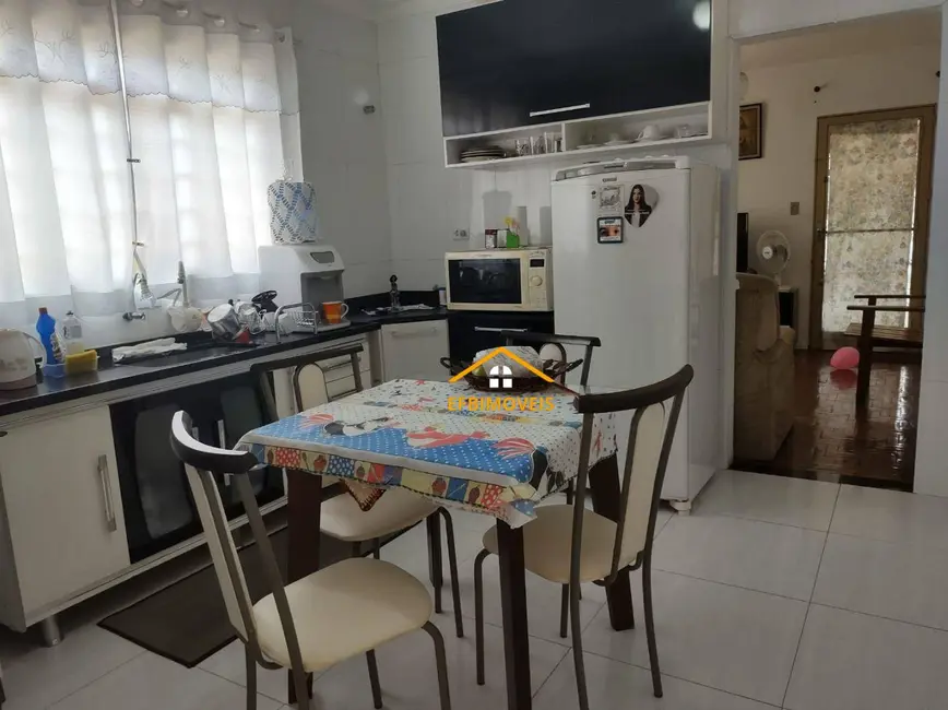 Foto 4 de Casa com 3 quartos à venda, 357m2 em Jardim Bela Vista, Nova Odessa - SP