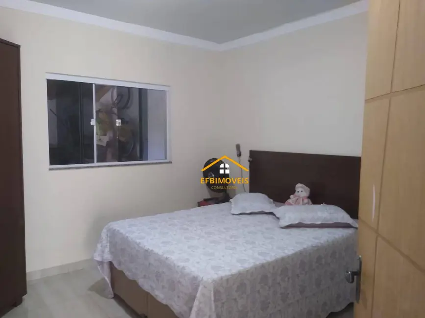 Foto 2 de Casa com 2 quartos à venda, 200m2 em Jardim Campos Verdes, Nova Odessa - SP