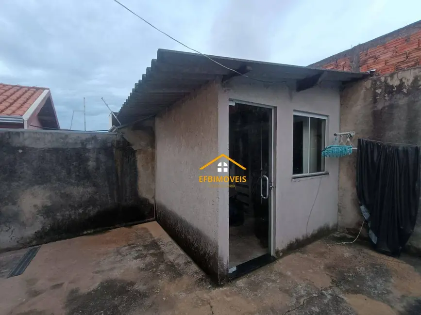 Foto 2 de Casa com 2 quartos à venda, 160m2 em Jardim Campos Verdes, Nova Odessa - SP