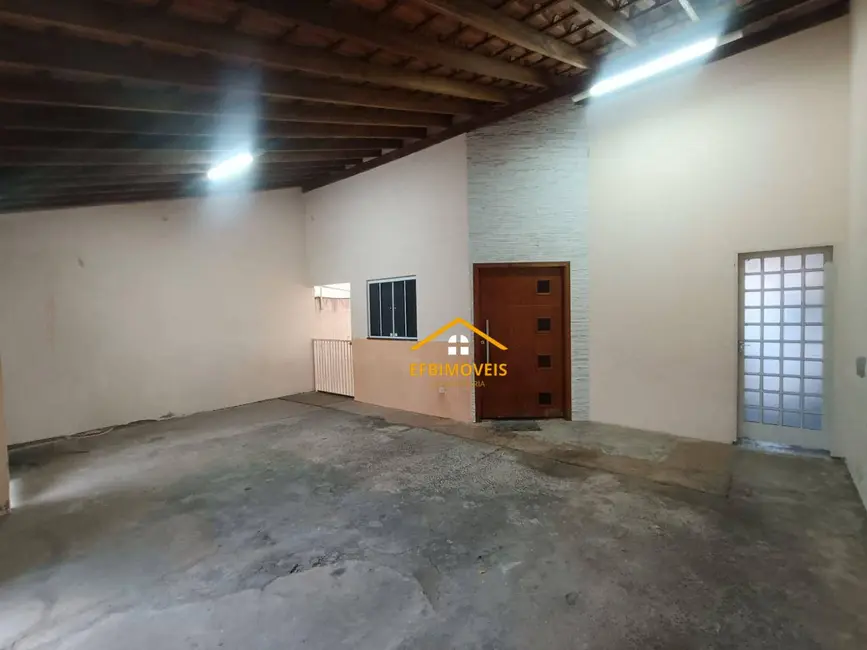 Foto 1 de Casa com 2 quartos à venda, 160m2 em Jardim Campos Verdes, Nova Odessa - SP