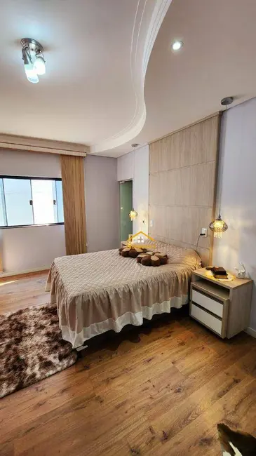 Foto 5 de Casa com 3 quartos à venda, 450m2 em Parque Residencial Klavin, Nova Odessa - SP