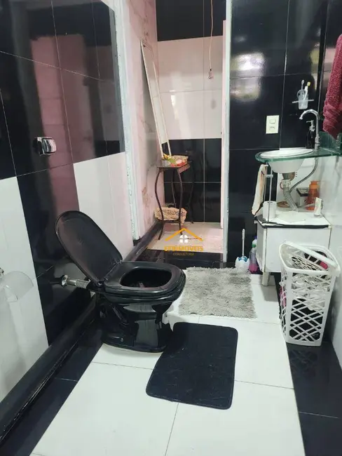 Foto 2 de Sobrado com 3 quartos à venda, 300m2 em Jardim São Jorge, Nova Odessa - SP