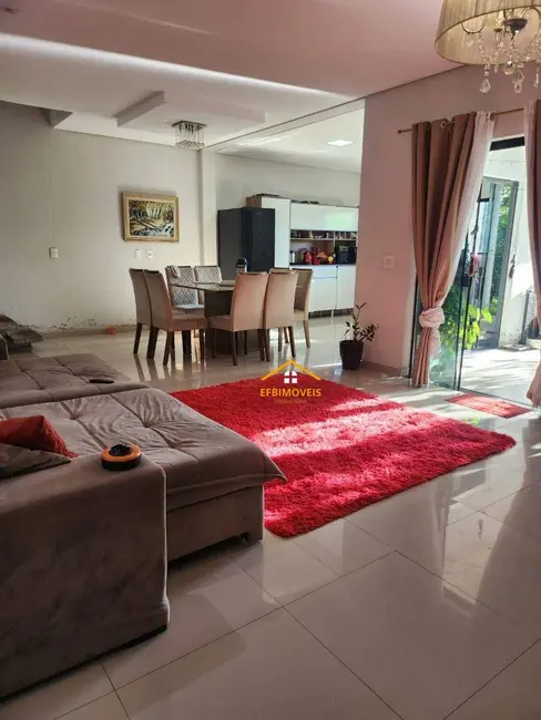 Foto 1 de Sobrado com 3 quartos à venda, 300m2 em Jardim São Jorge, Nova Odessa - SP