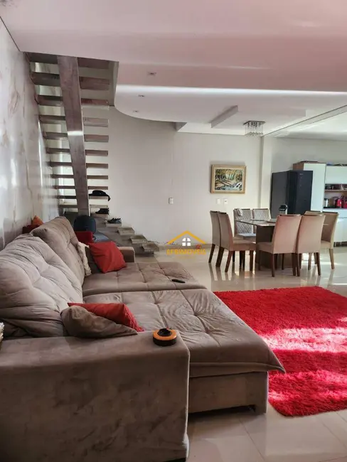 Foto 6 de Sobrado com 3 quartos à venda, 300m2 em Jardim São Jorge, Nova Odessa - SP