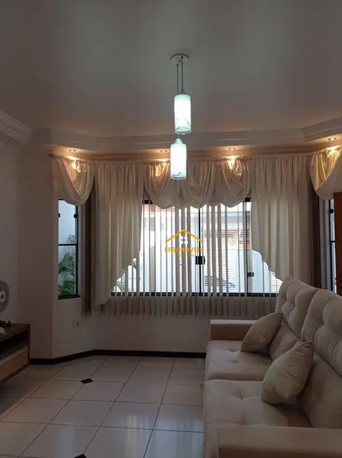 Foto 1 de Sobrado com 3 quartos à venda, 240m2 em Parque Novo Mundo, Americana - SP