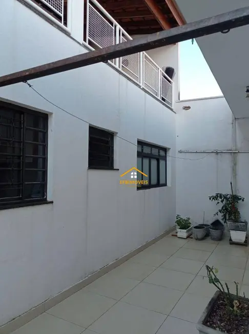 Foto 9 de Sobrado com 3 quartos à venda, 240m2 em Parque Novo Mundo, Americana - SP