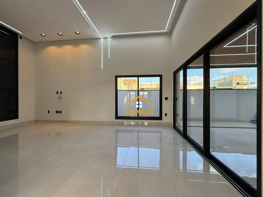 Foto 4 de Casa de Condomínio com 3 quartos à venda, 300m2 em Nova Odessa - SP