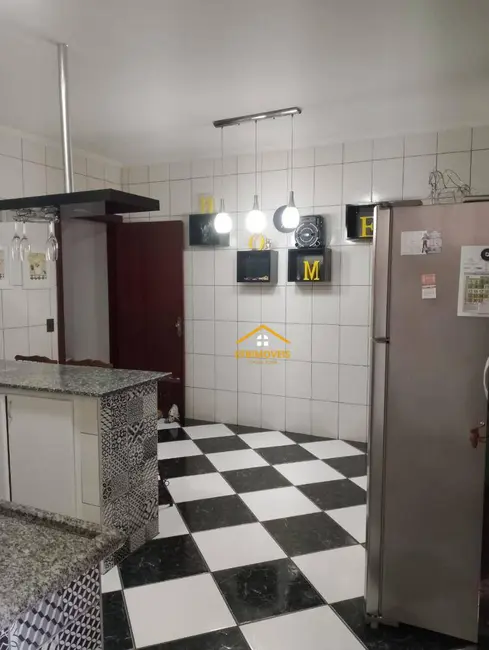 Foto 5 de Casa com 2 quartos à venda, 850m2 em Parque Residencial Klavin, Nova Odessa - SP