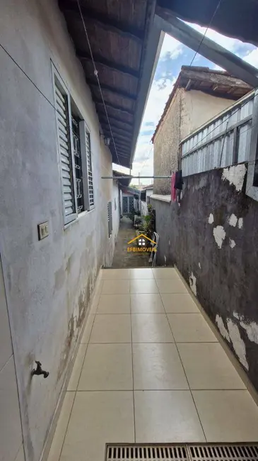 Foto 4 de Casa com 3 quartos à venda, 150m2 em Jardim Santa Rosa, Nova Odessa - SP