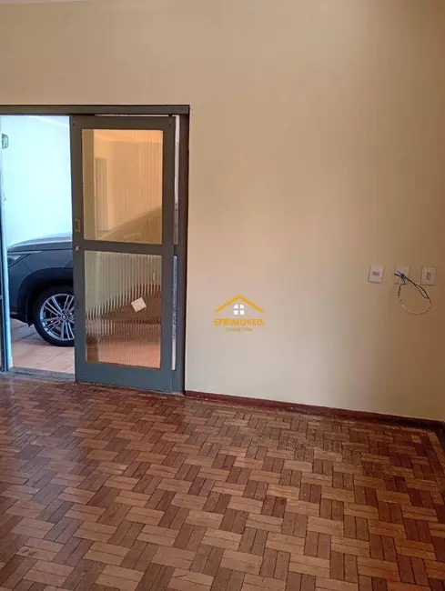 Foto 2 de Casa com 3 quartos à venda e para alugar, 312m2 em Jardim Santa Rosa, Nova Odessa - SP