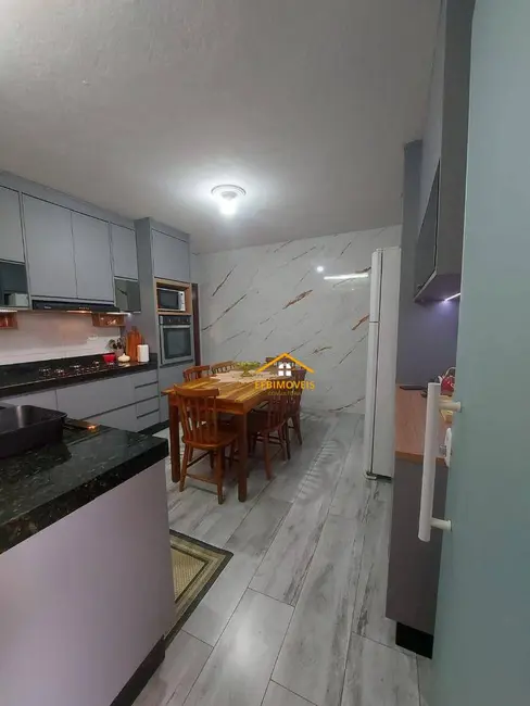 Sobrado com 2 quartos à venda, 137m2 em Jardim Marajoara, Nova Odessa - SP - imagem 6 Foto 6 de Sobrado com 2 quartos à venda, 137m2 em Jardim Marajoara, Nova Odessa - SP