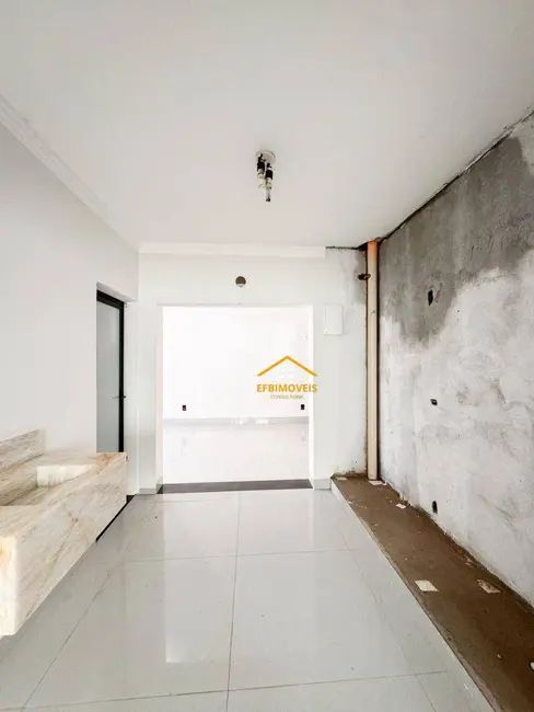 Foto 8 de Casa com 2 quartos à venda, 300m2 em Parque Residencial Klavin, Nova Odessa - SP