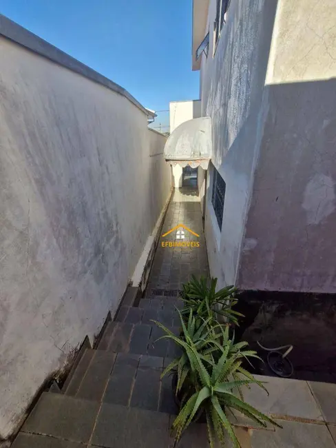 Foto 2 de Sobrado com 2 quartos à venda, 150m2 em Parque Residencial Klavin, Nova Odessa - SP
