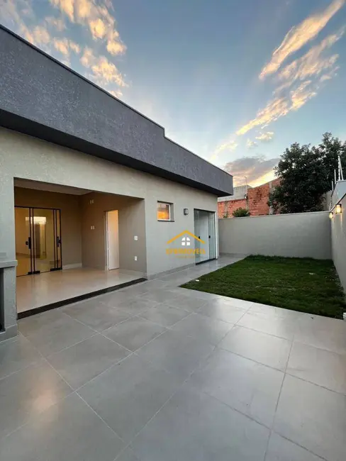 Foto 1 de Casa com 3 quartos à venda, 262m2 em Nova Odessa - SP