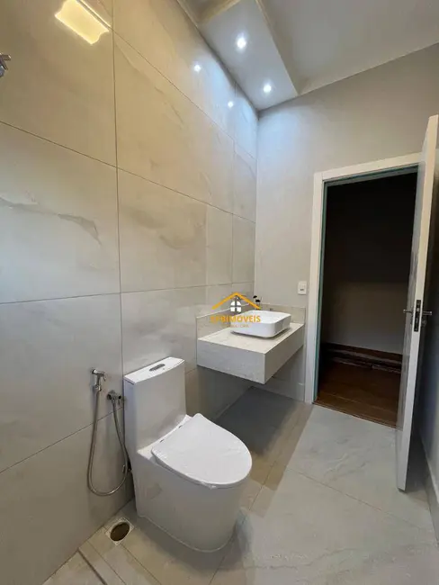 Foto 3 de Casa com 3 quartos à venda, 262m2 em Nova Odessa - SP