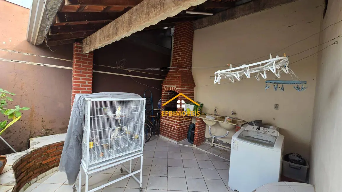 Foto 9 de Casa com 2 quartos à venda, 125m2 em Jardim São Jorge, Nova Odessa - SP