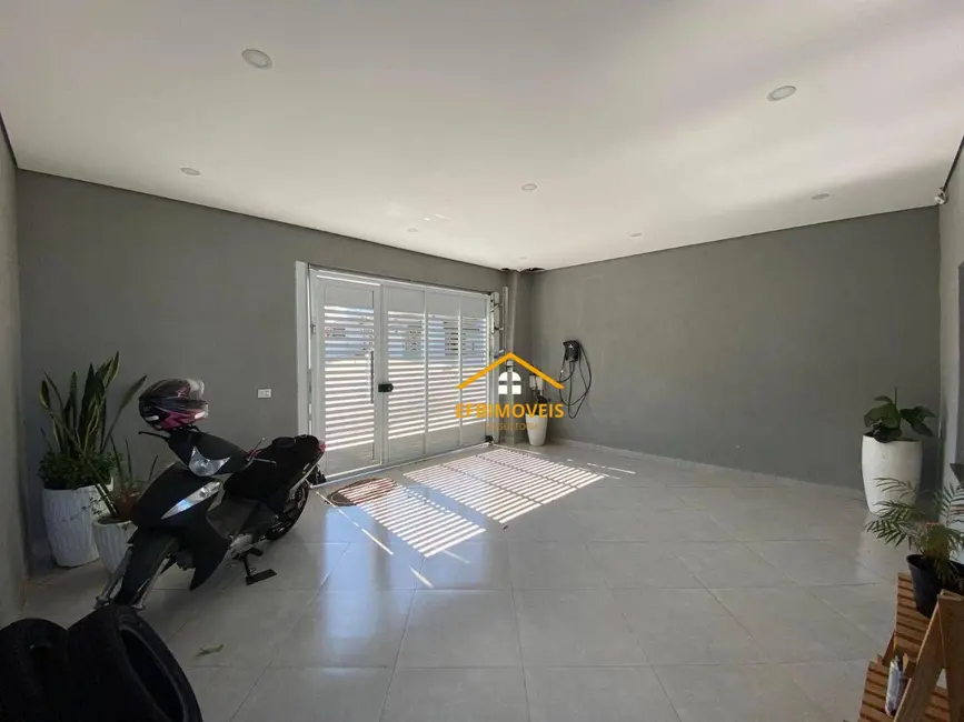 Foto 3 de Casa com 2 quartos à venda, 150m2 em Residencial Vale das Nogueiras, Americana - SP