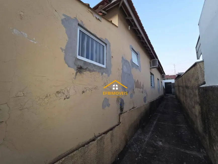 Casa com 3 quartos à venda, 480m2 em Chácara Machadinho I, Americana - SP - imagem 3 Foto 3 de Casa com 3 quartos à venda, 480m2 em Chácara Machadinho I, Americana - SP