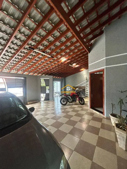 Foto 4 de Casa com 3 quartos à venda, 250m2 em Jardim Monte das Oliveiras, Nova Odessa - SP