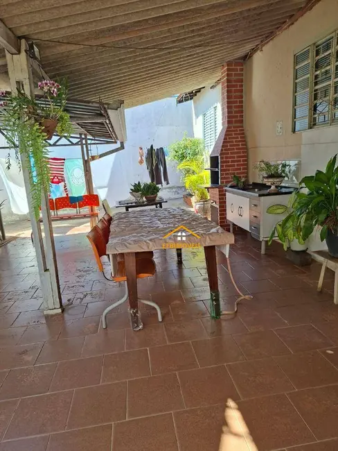 Foto 3 de Casa com 3 quartos à venda, 300m2 em Jardim Europa, Nova Odessa - SP