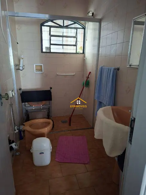 Foto 6 de Casa com 3 quartos à venda, 300m2 em Jardim Europa, Nova Odessa - SP