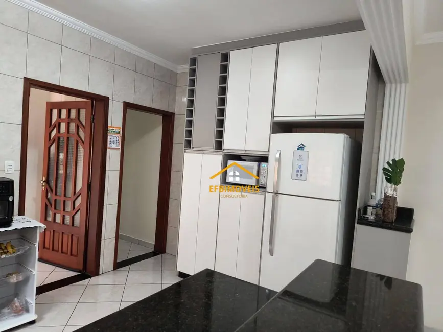 Foto 8 de Casa com 2 quartos à venda, 198m2 em Jardim Macarenko, Sumare - SP