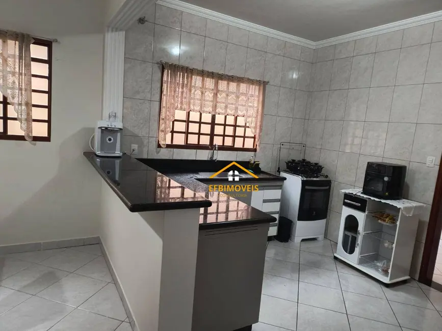 Foto 5 de Casa com 2 quartos à venda, 198m2 em Jardim Macarenko, Sumare - SP