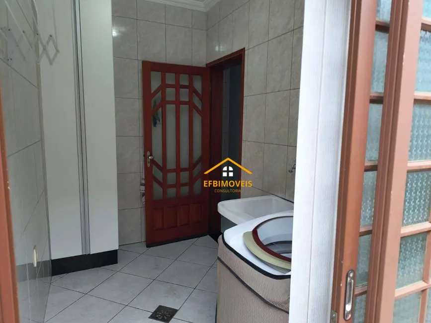 Foto 9 de Casa com 2 quartos à venda, 198m2 em Jardim Macarenko, Sumare - SP