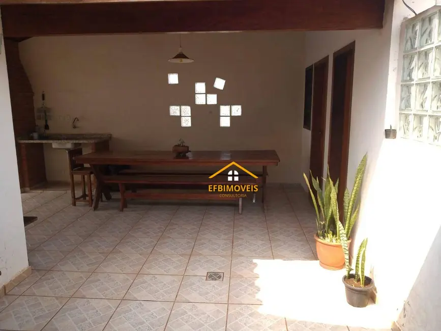 Foto 1 de Sobrado com 2 quartos à venda, 389m2 em Jardim Santa Rita I, Nova Odessa - SP