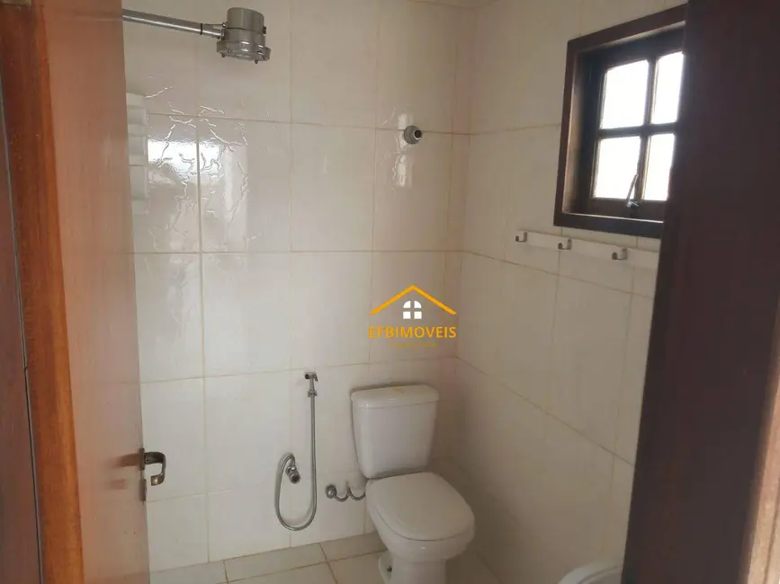 Foto 2 de Sobrado com 2 quartos à venda, 389m2 em Jardim Santa Rita I, Nova Odessa - SP