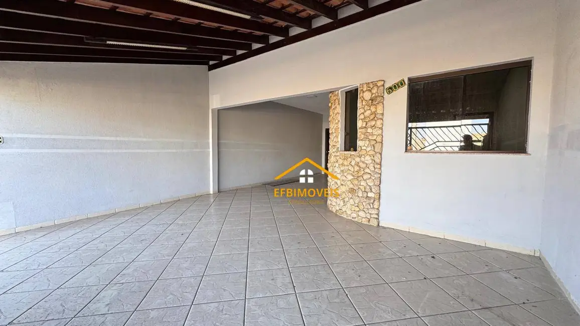 Foto 5 de Casa com 3 quartos à venda, 150m2 em Parque Residencial Klavin, Nova Odessa - SP