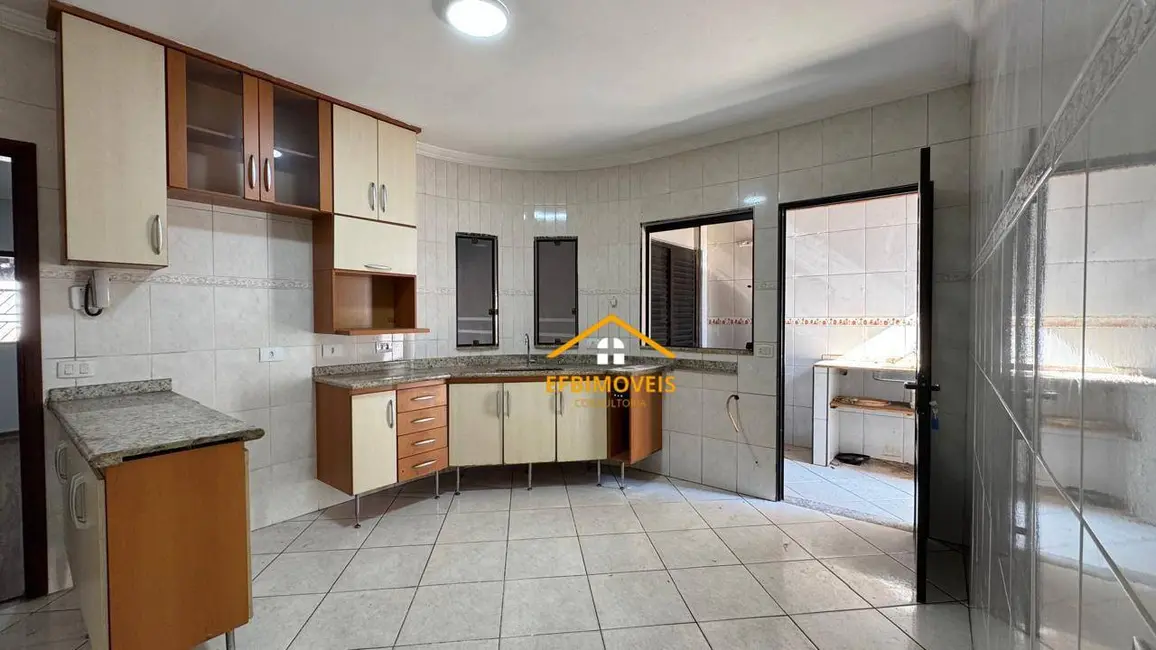 Foto 4 de Casa com 3 quartos à venda, 150m2 em Parque Residencial Klavin, Nova Odessa - SP